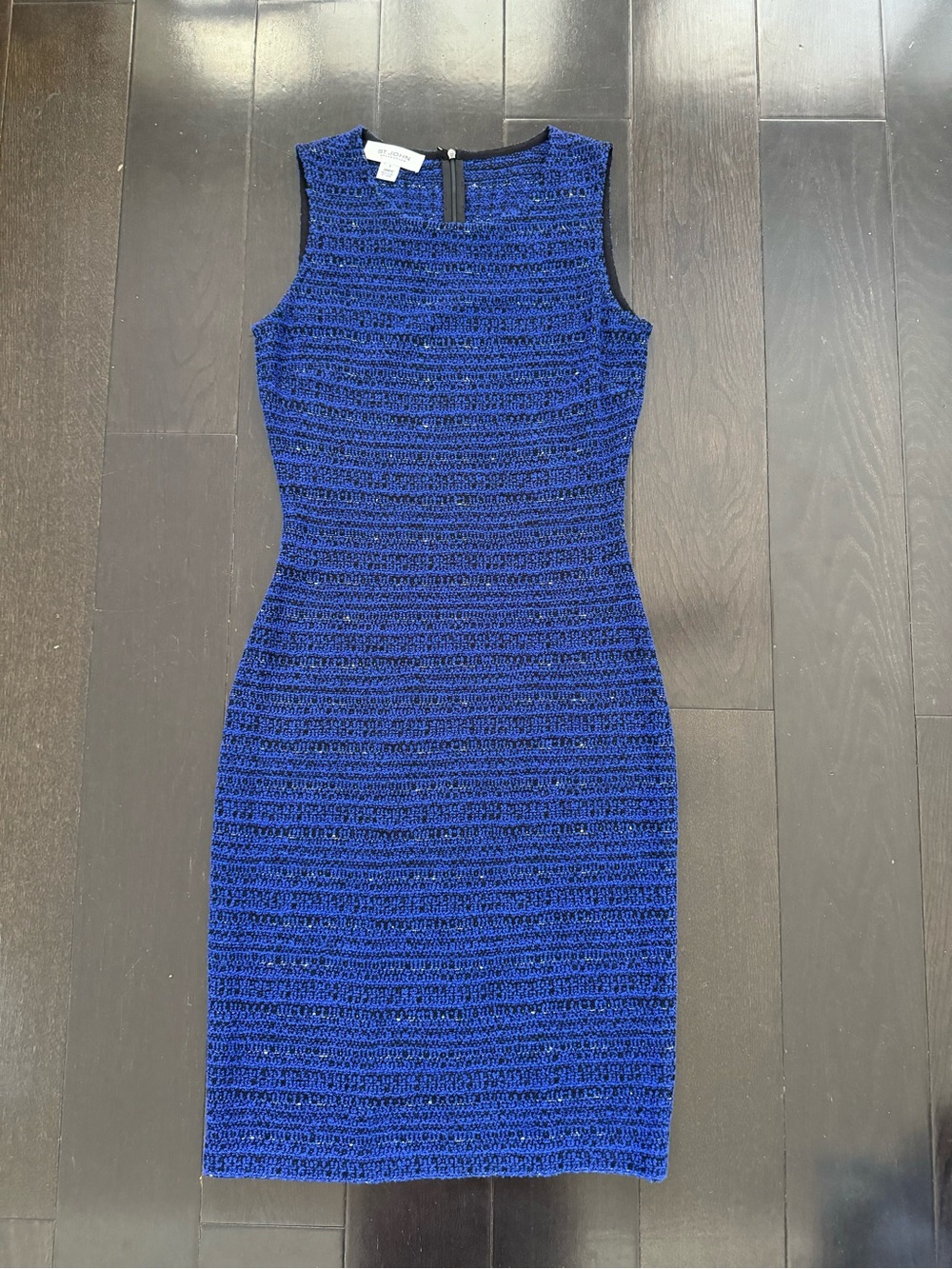 St. John Sleeveless Textured Blue Knit Sheath Dress